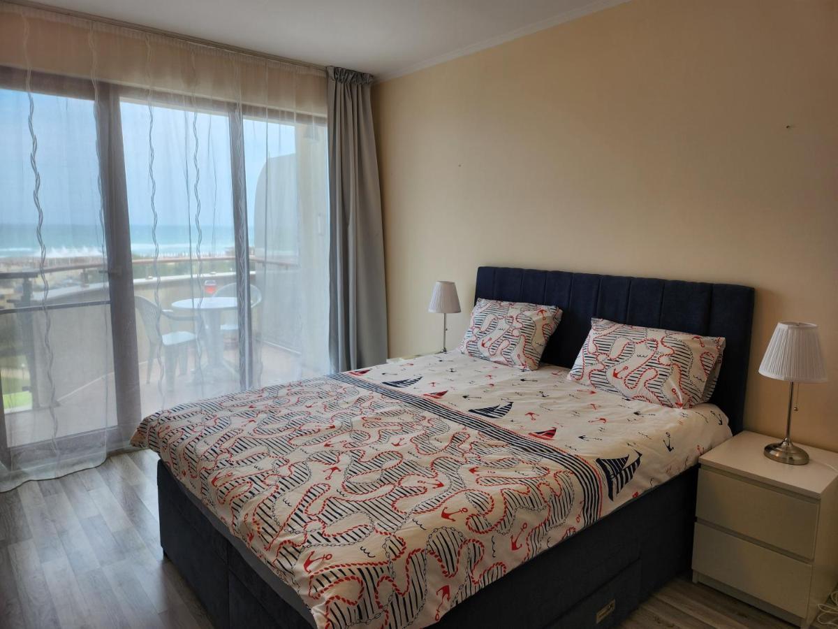 Beach View Apartment Shkorpilovtsi Exterior photo